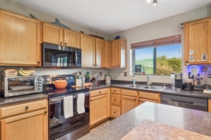23222 N 22nd Pl - 007.jpg