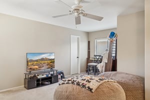 23222 N 22nd Pl - 011.jpg