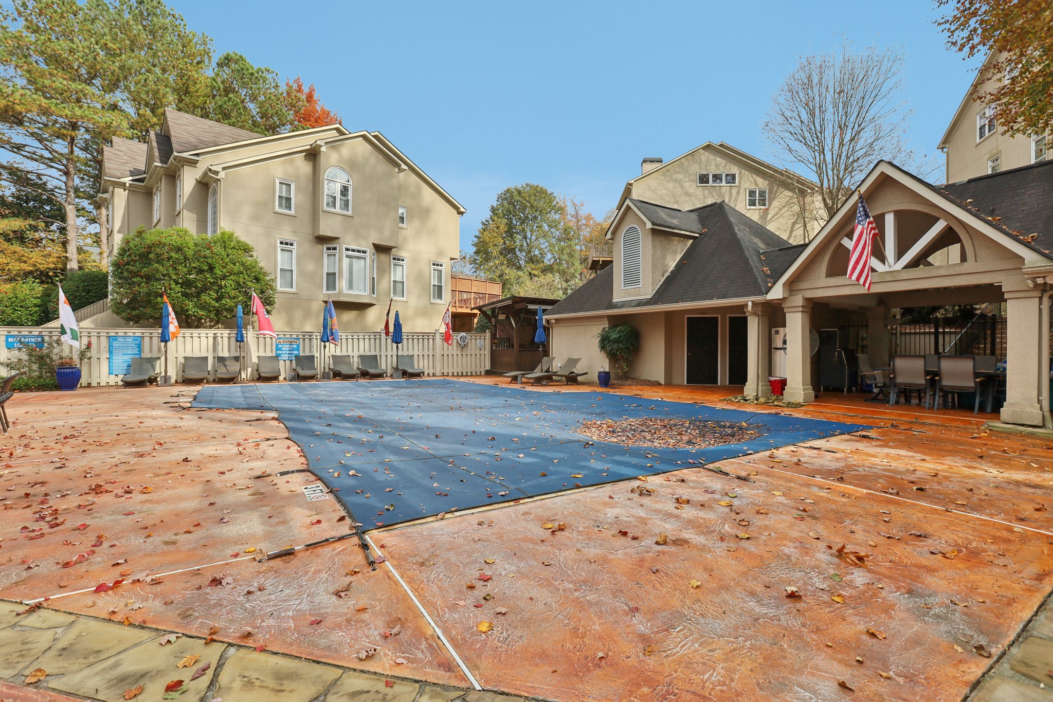 Goodwood Blvd SE-2011-902.jpg