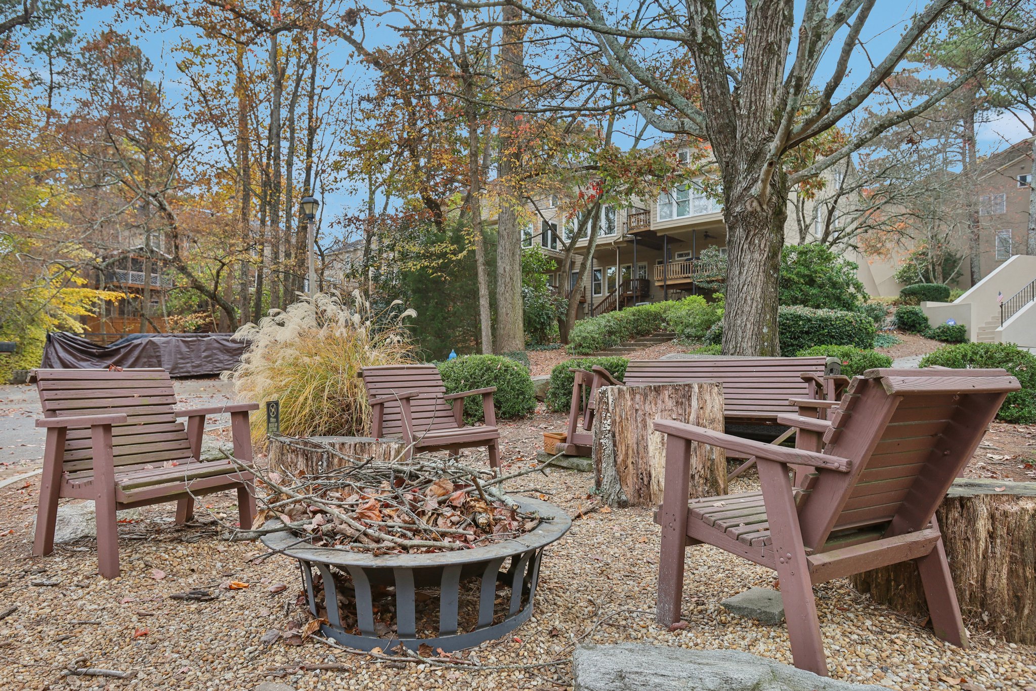 Goodwood Blvd SE-2011-903.jpg