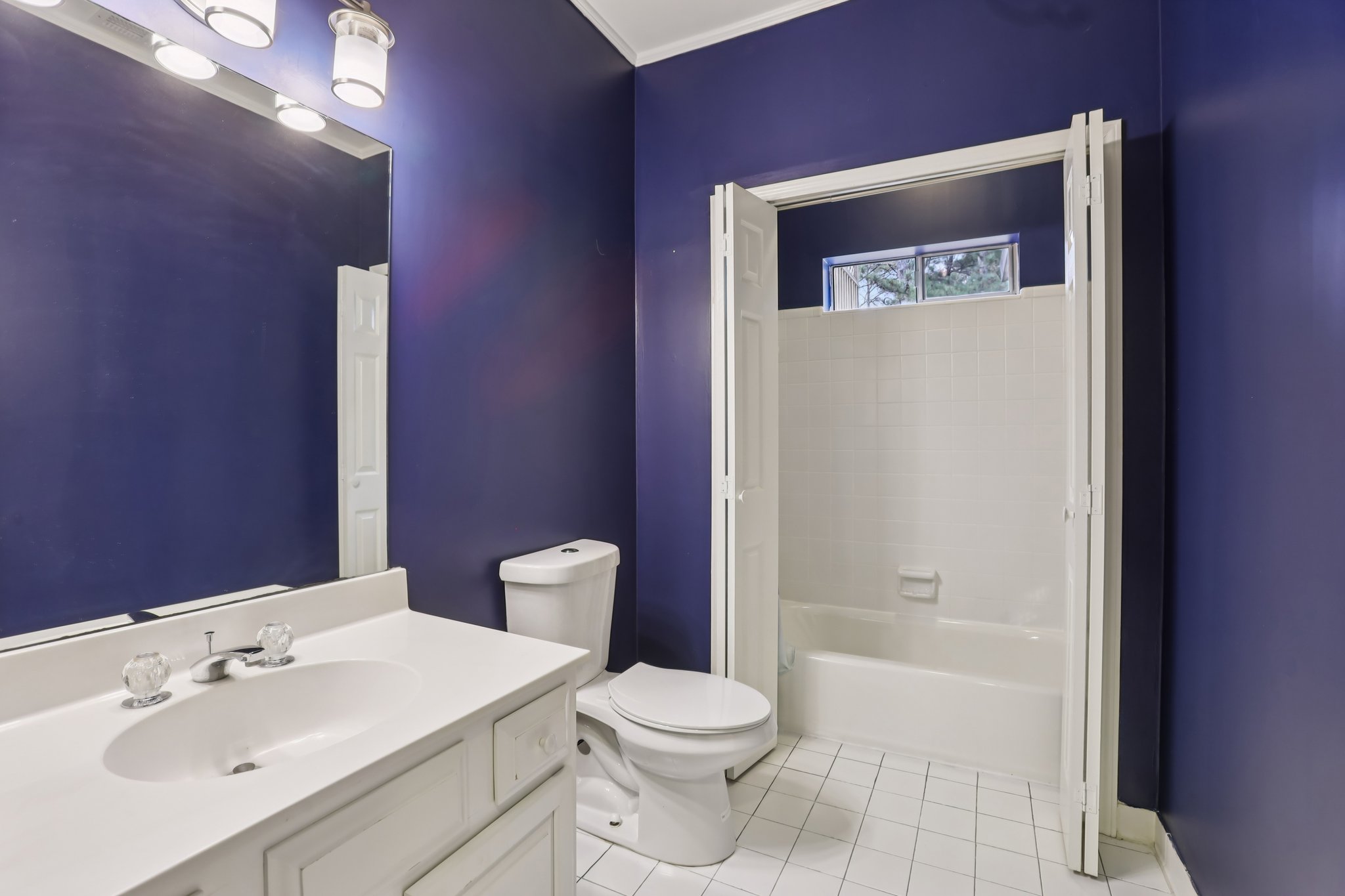 Goodwood Blvd SE-S2011-018.jpg