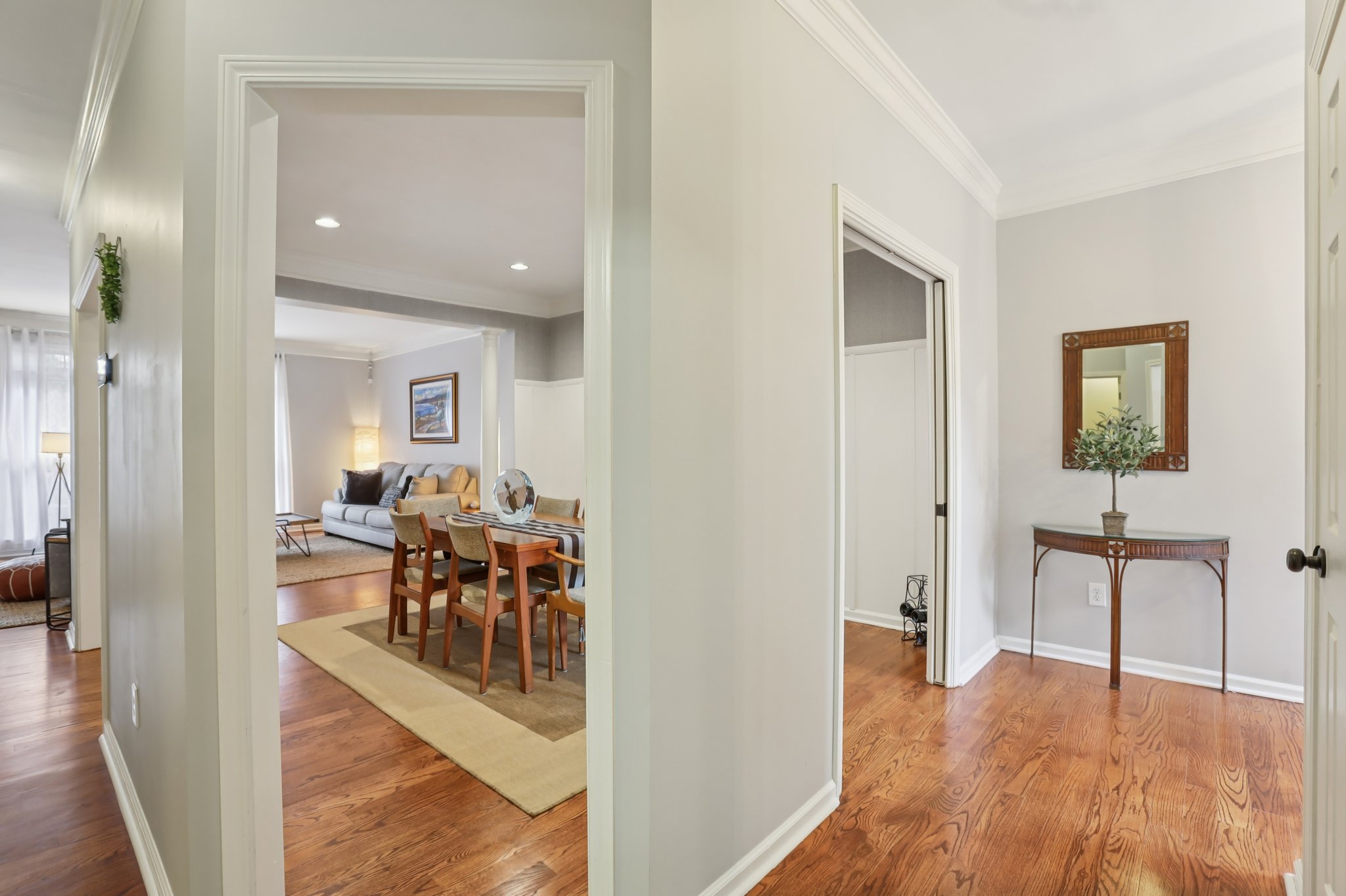 Goodwood Blvd SE-S2011-025.jpg