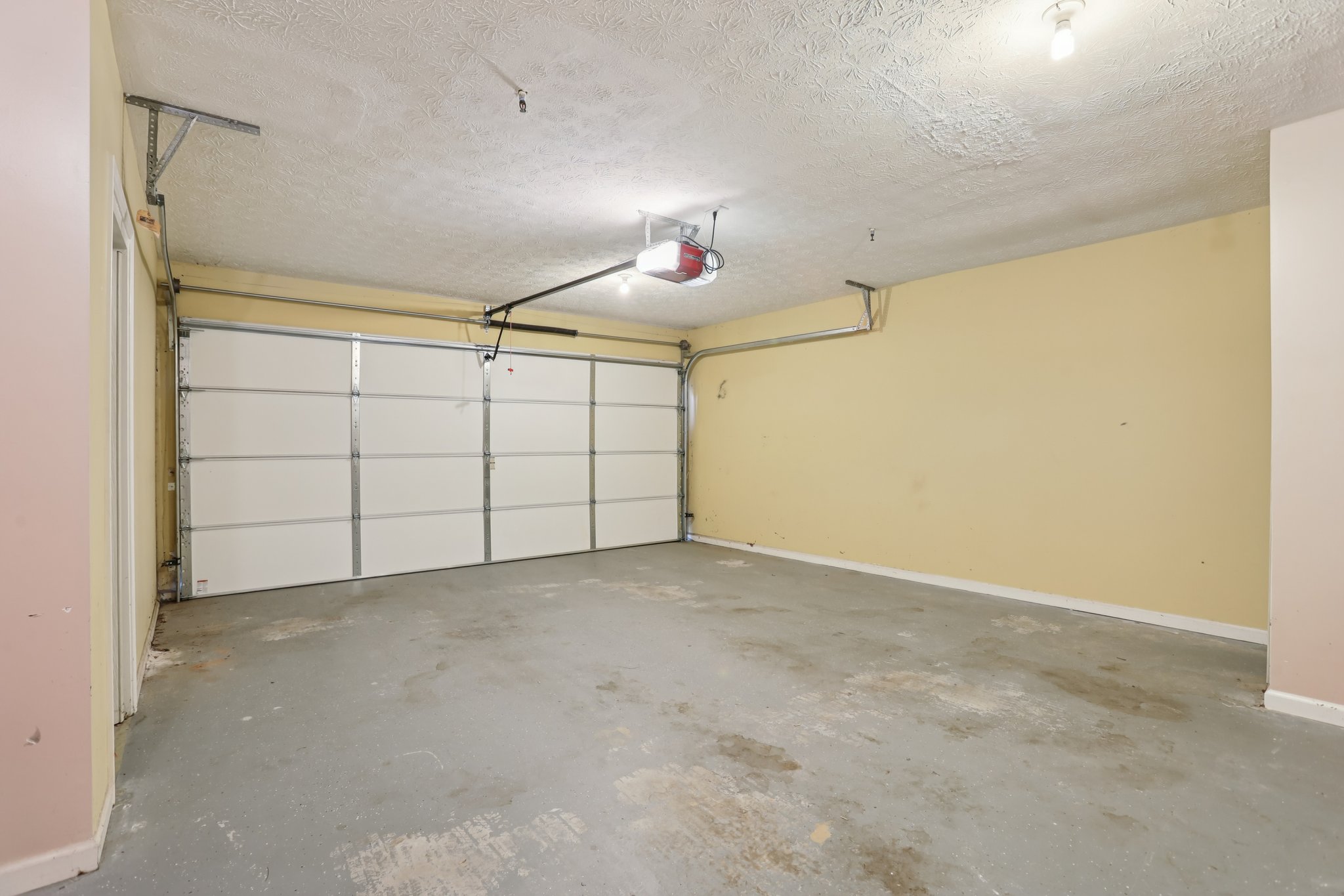 Goodwood Blvd SE-S2011-046.jpg