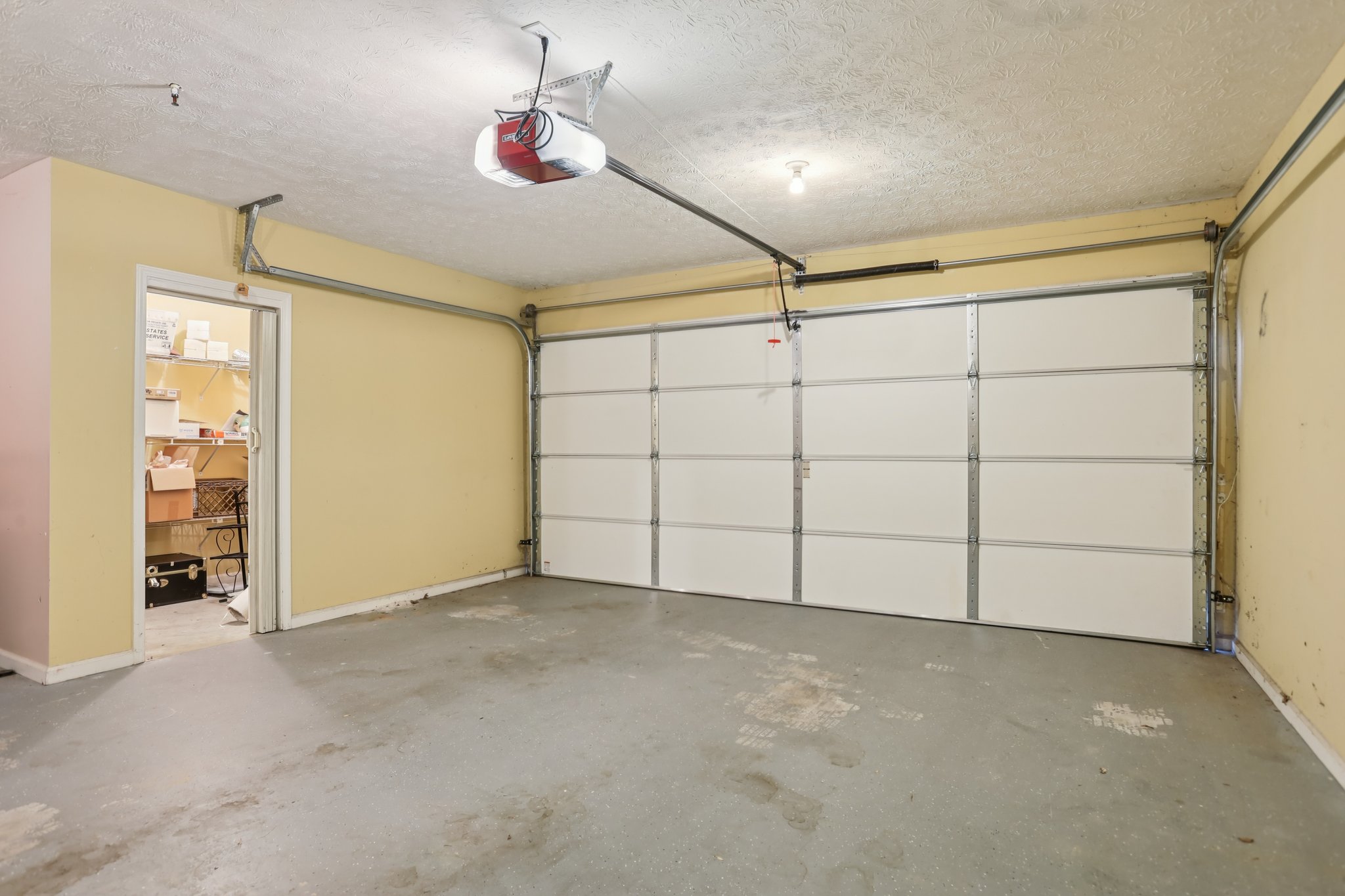 Goodwood Blvd SE-S2011-047.jpg