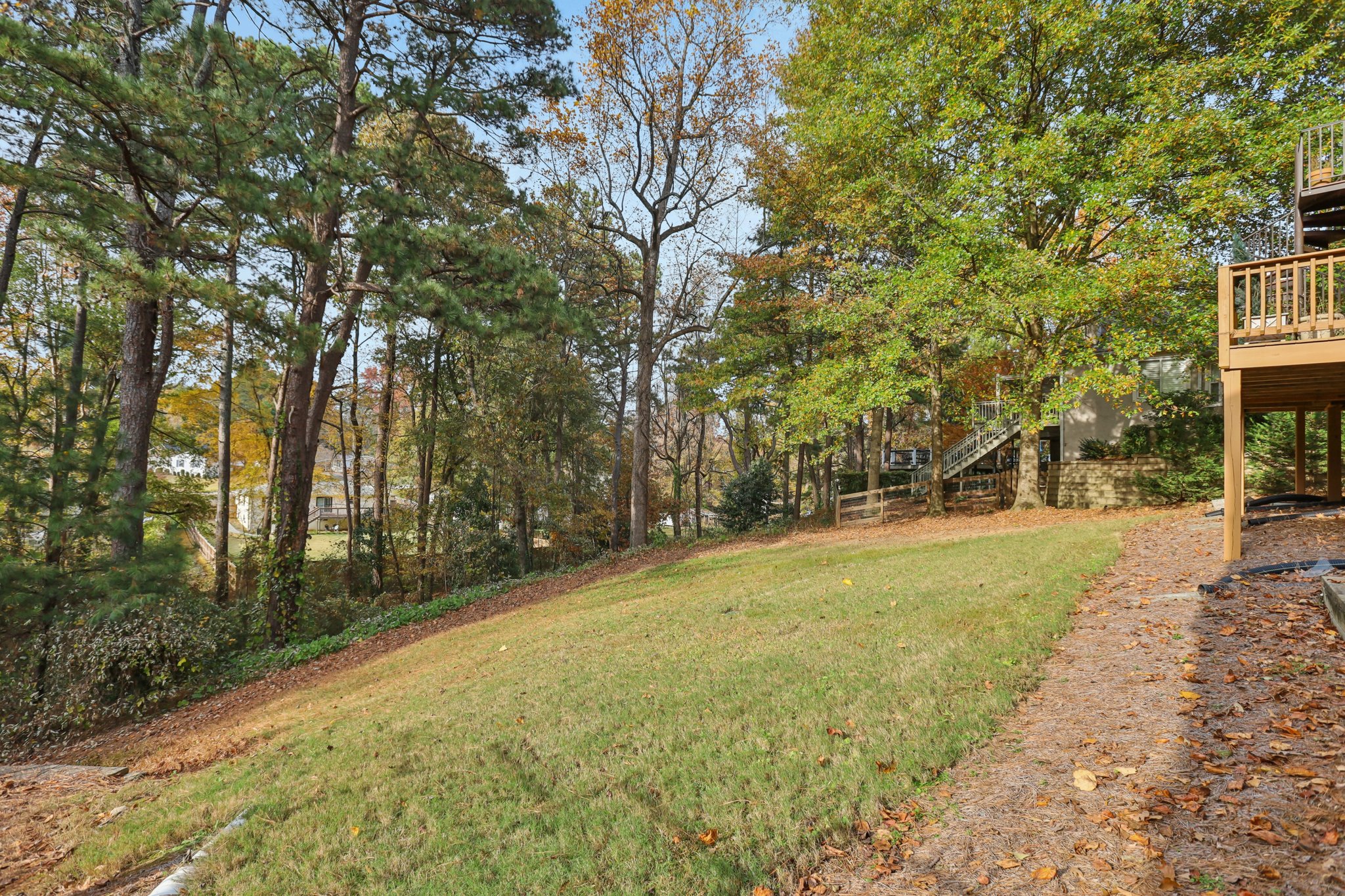 Goodwood Blvd SE-S2011-052.jpg