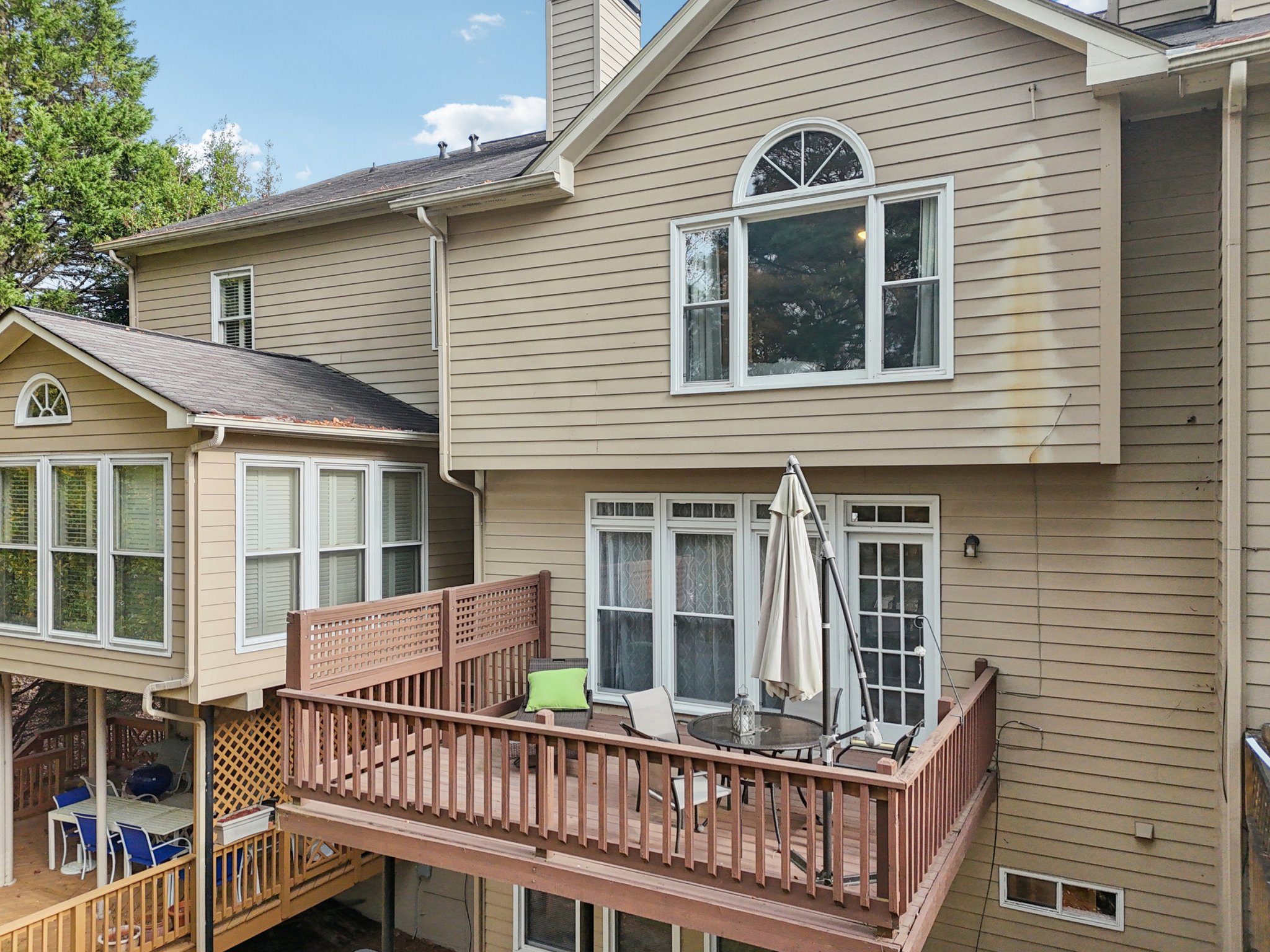 Goodwood Blvd SE-S2111-007.jpg