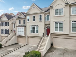 Goodwood Blvd SE-S2111-003.jpg