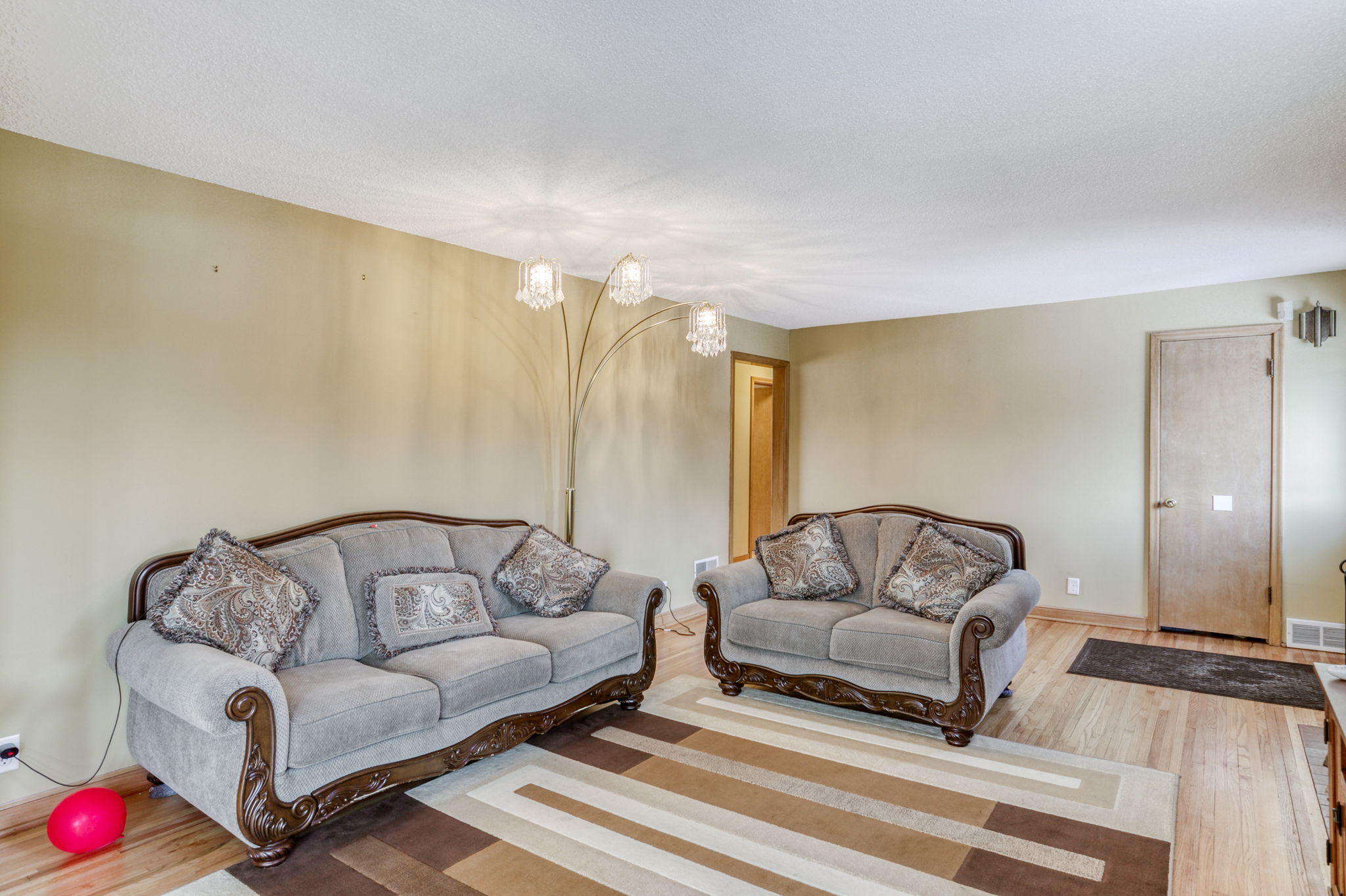  2324 Isalona Ln, South Saint Paul, MN 55075, US Photo 6