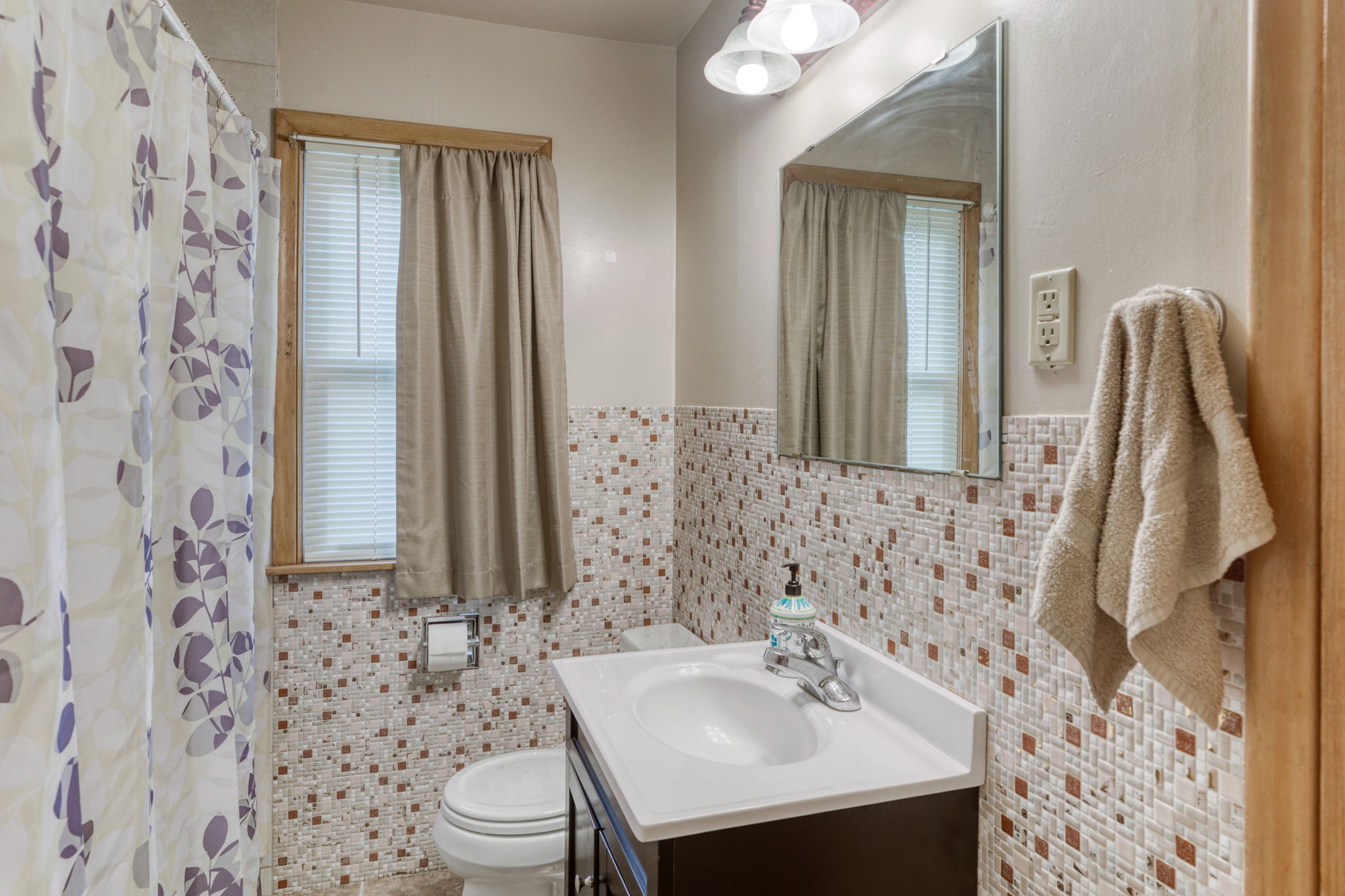  2324 Isalona Ln, South Saint Paul, MN 55075, US Photo 23