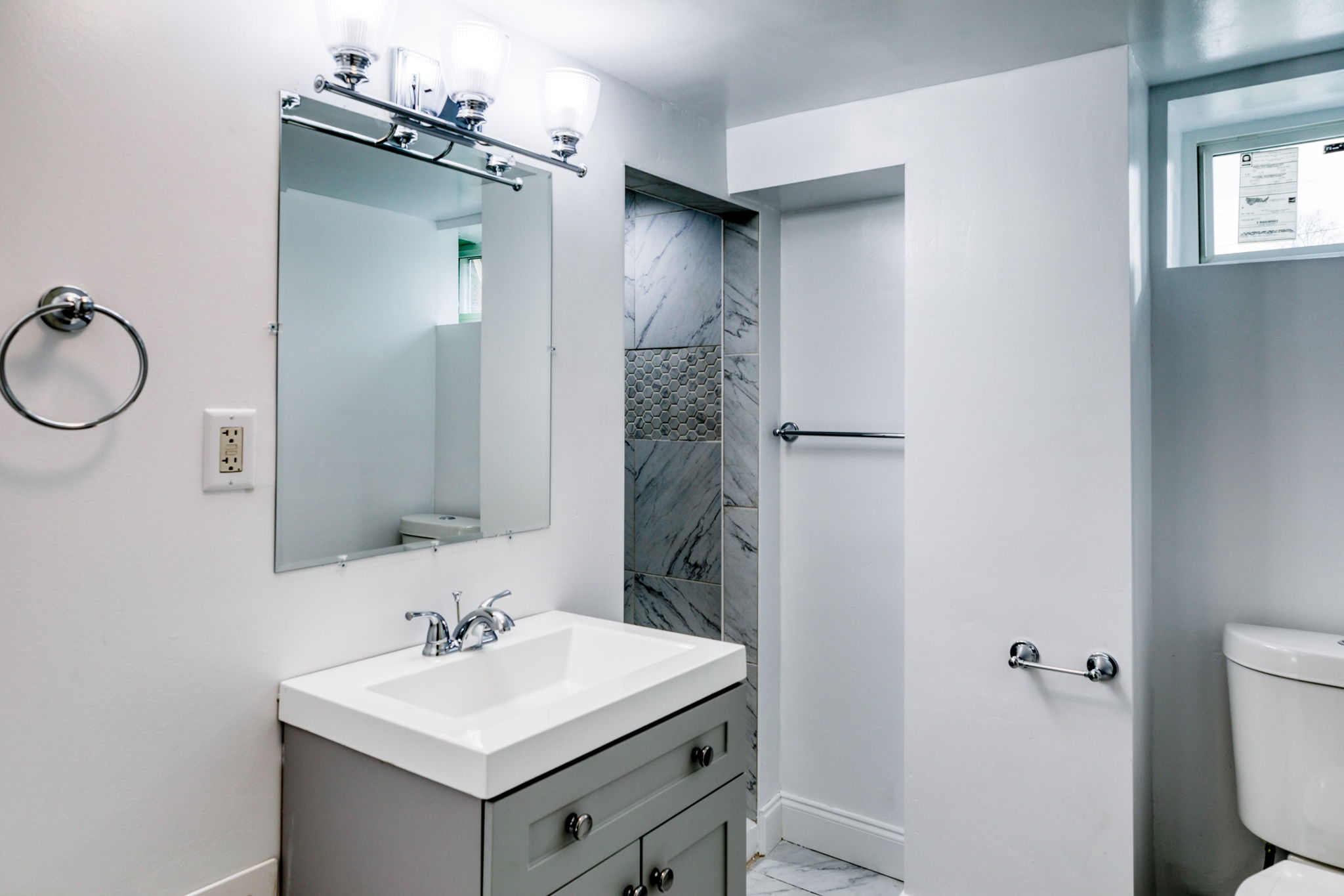  2324 Isalona Ln, South Saint Paul, MN 55075, US Photo 27