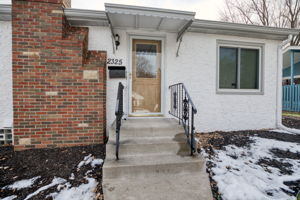  2324 Isalona Ln, South Saint Paul, MN 55075, US Photo 2