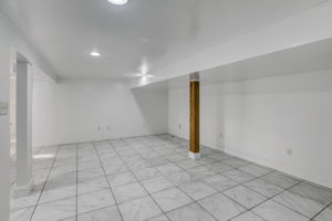  2324 Isalona Ln, South Saint Paul, MN 55075, US Photo 24