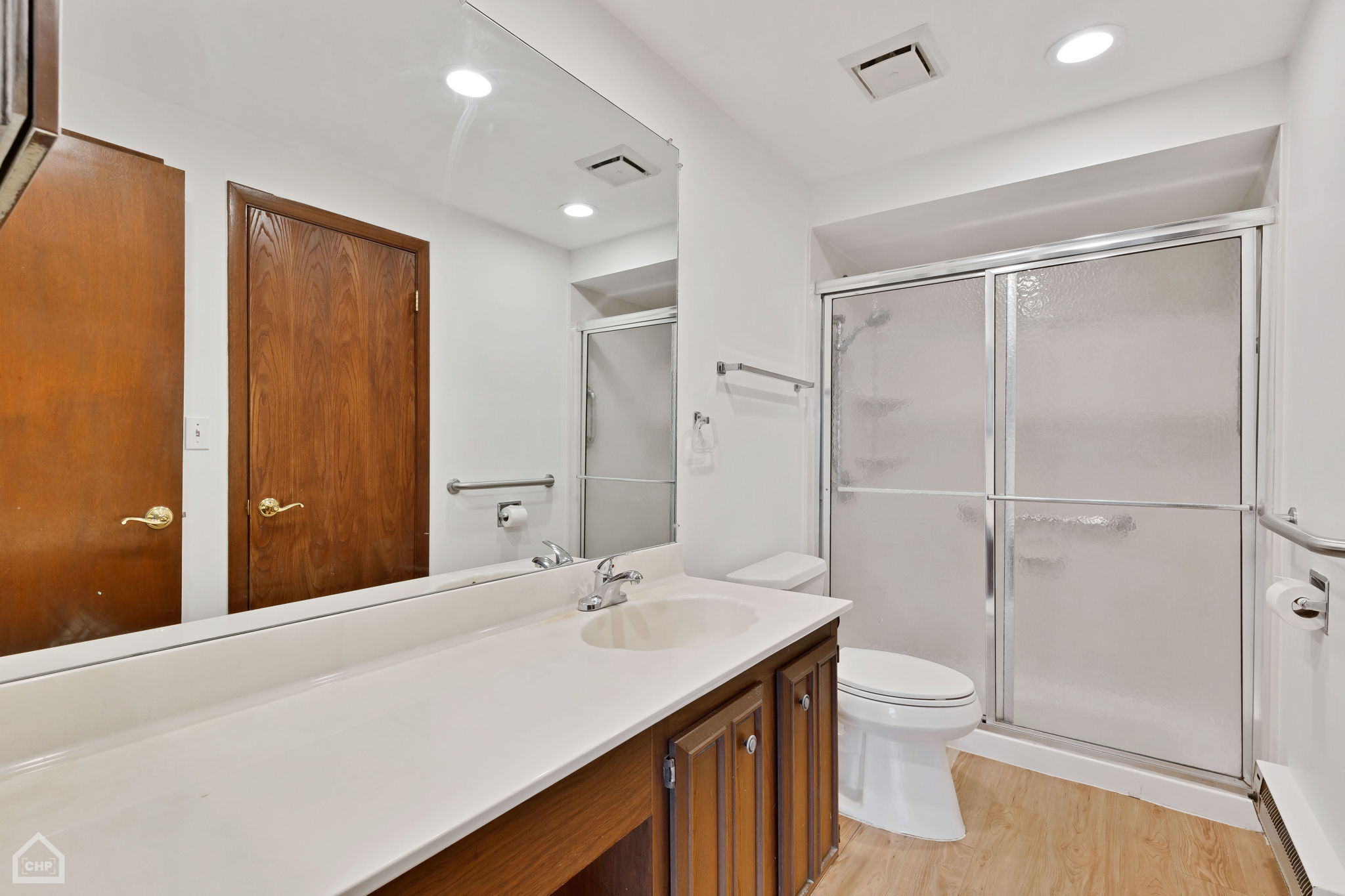 2325 N Neva Ave 409_009