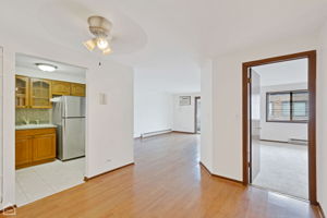 2325 N Neva Ave 409_007