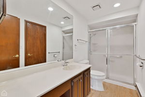 2325 N Neva Ave 409_009