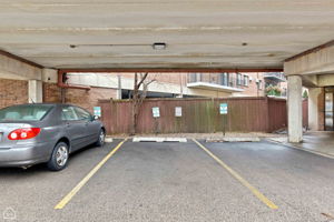 2325 N Neva Ave 409_013