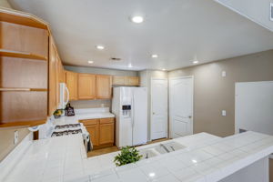 Windmill Pkwy 424-014