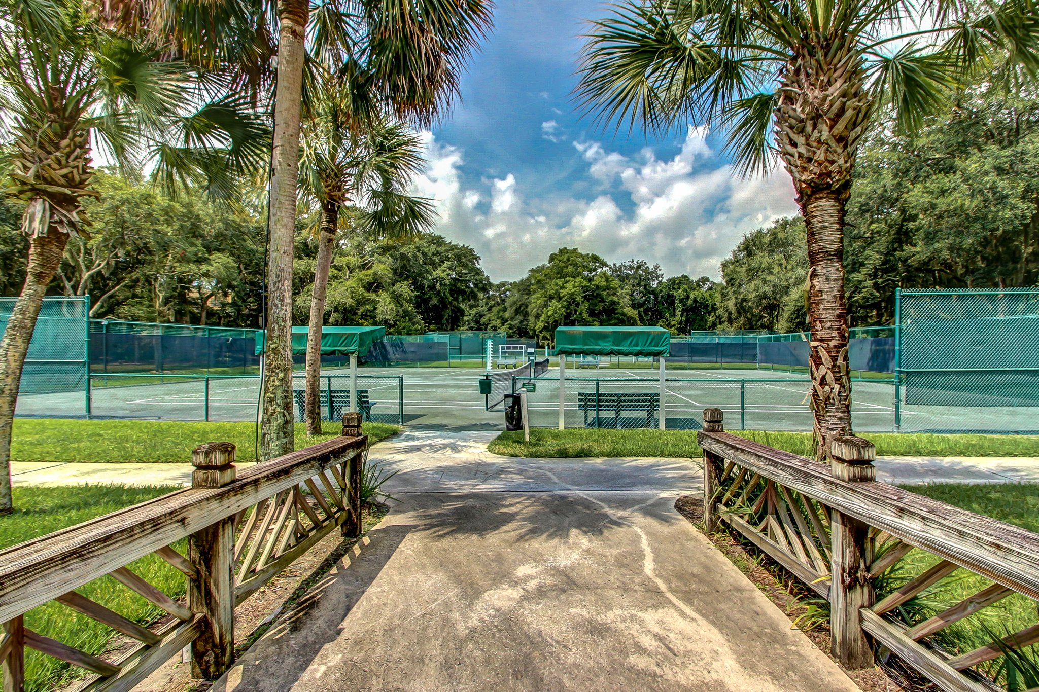 Courtside Villas