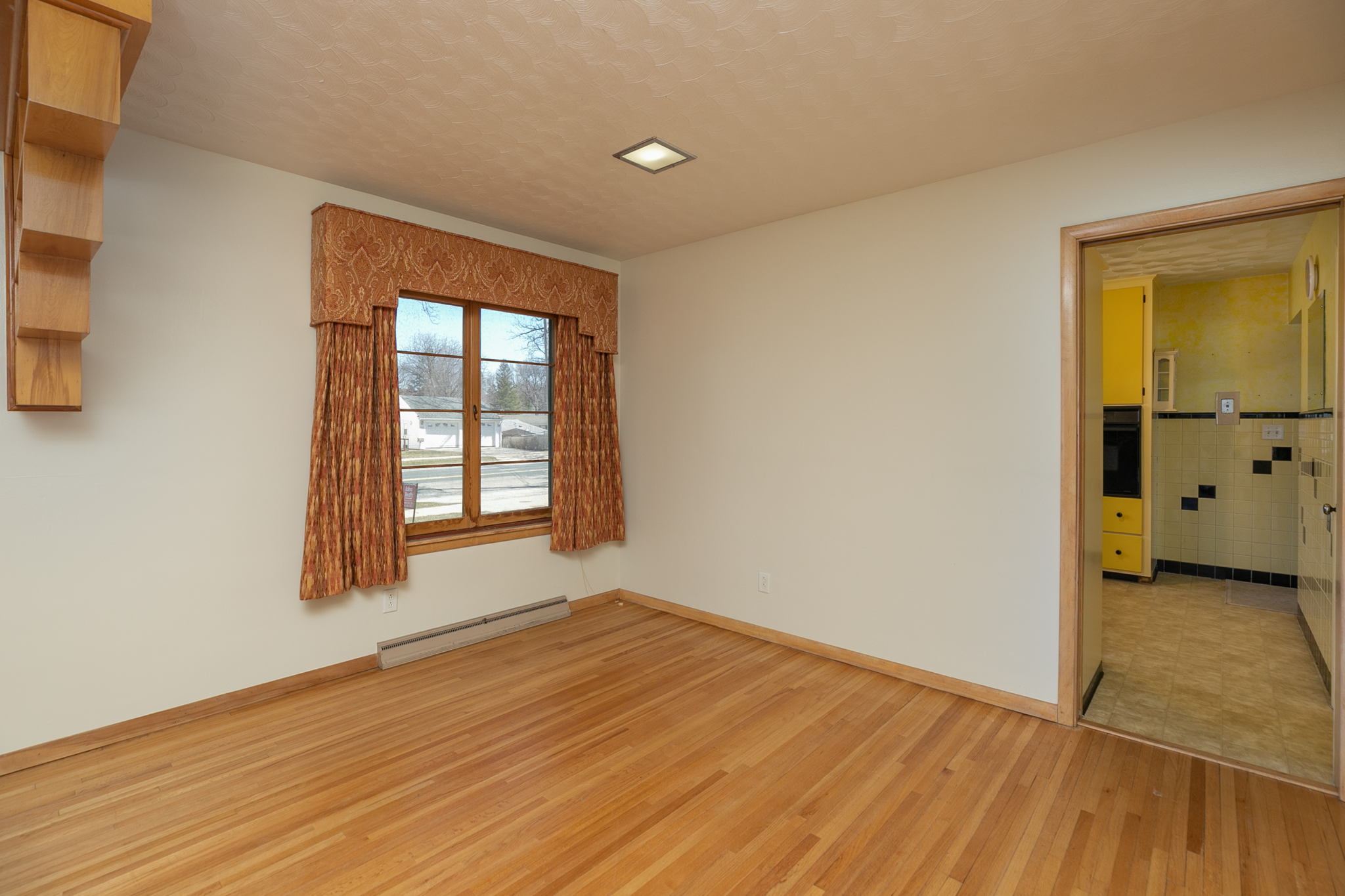 09-Dining Room