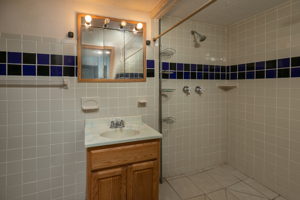 27-Bathroom