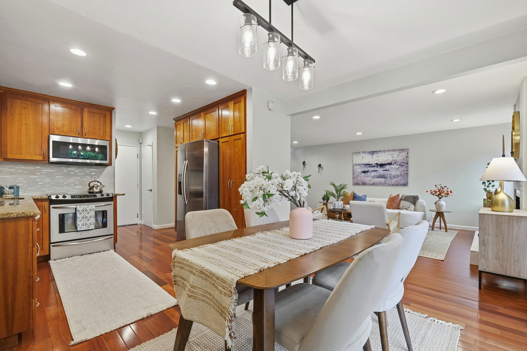 014_F8_2327 Royal Ann Dr