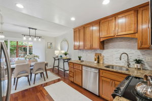 010_F8_2327 Royal Ann Dr