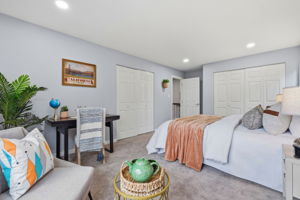 021_F8_2327 Royal Ann Dr