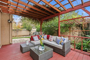 032_F8_2327 Royal Ann Dr