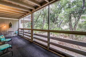 Screened-in Porch