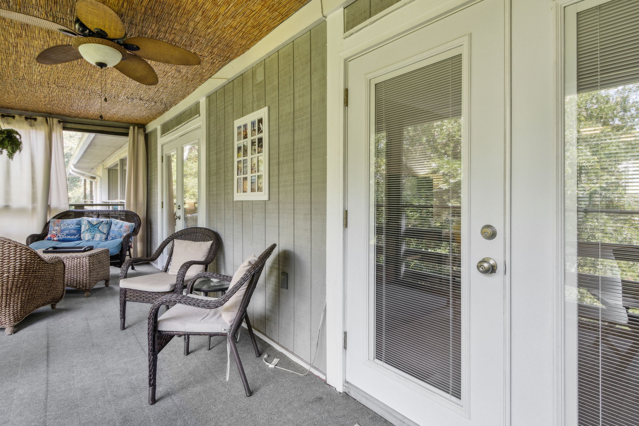 Screened-in Porch