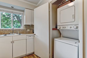 Kitchen / Laundry