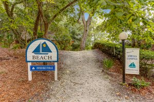 Trail to Beach