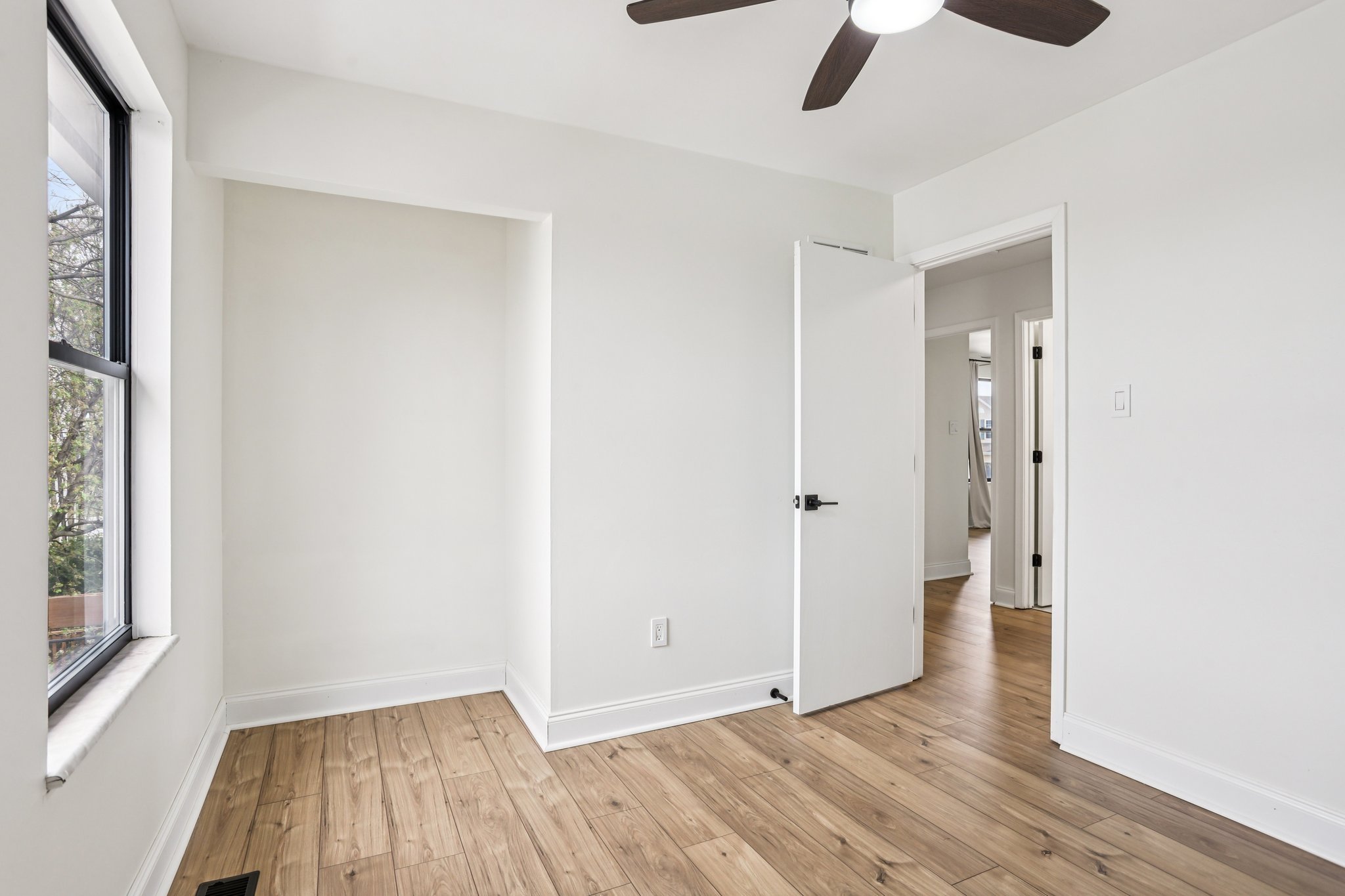 Hunters Crest Dr-S2403-018.jpg