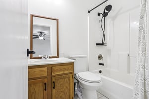 Hunters Crest Dr-S2403-024.jpg