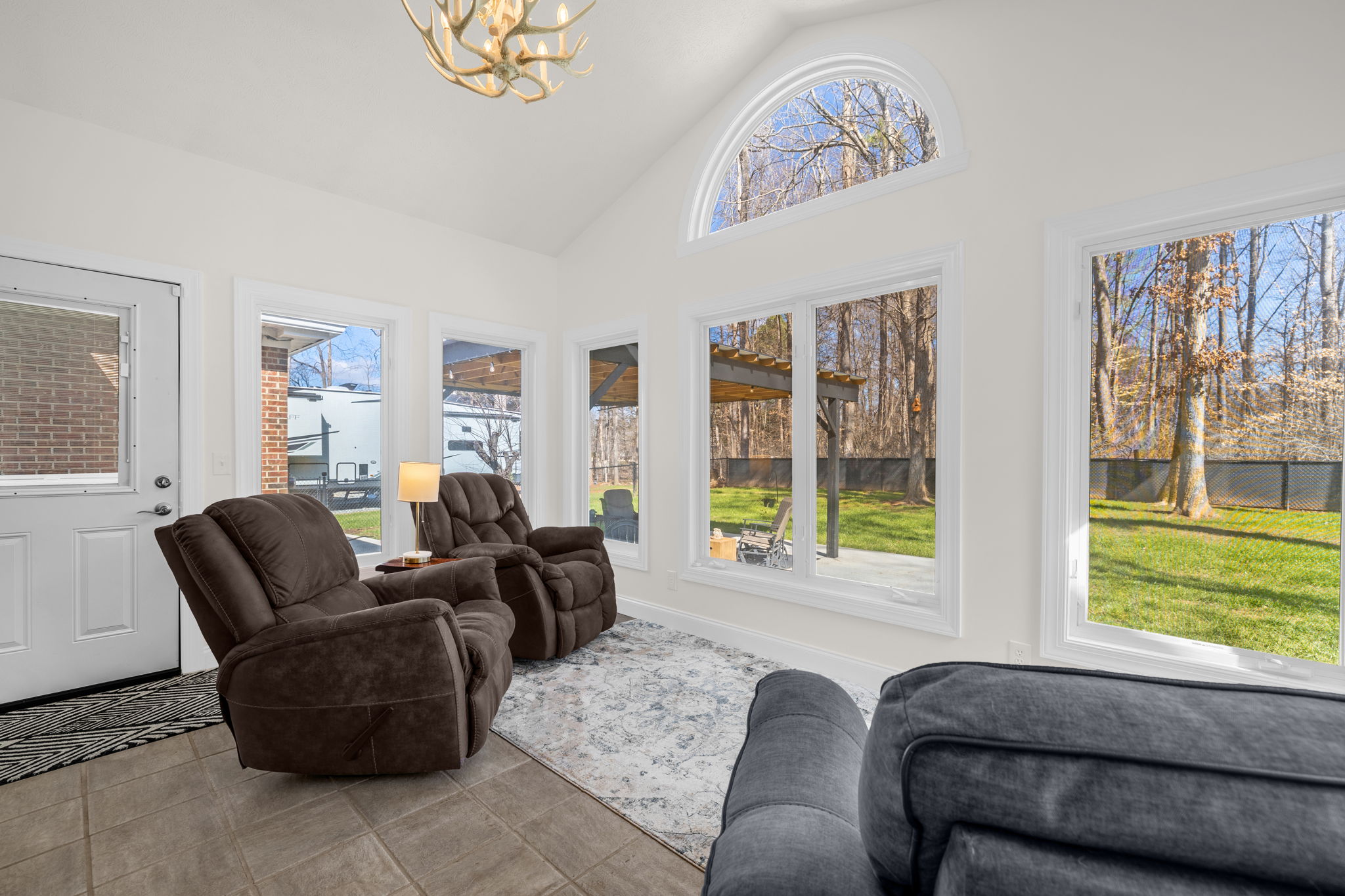 2329 Millbrook Dr-14