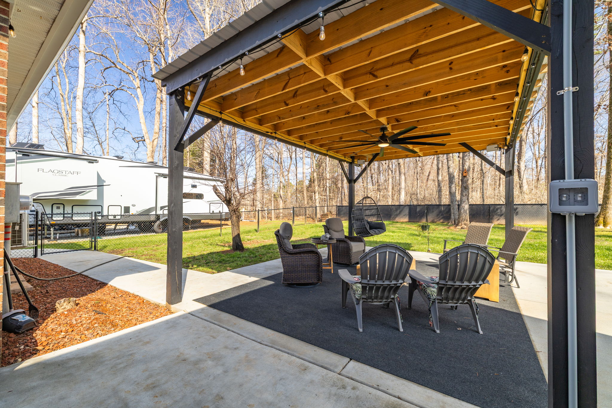 2329 Millbrook Dr-32