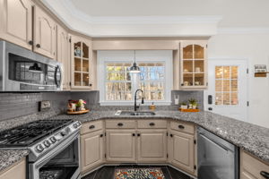 2329 Millbrook Dr-20