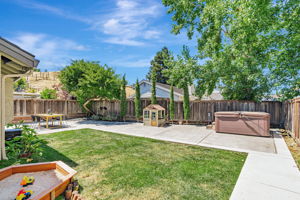 053_2329 Sweetwater Dr  Martinez