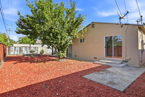  Photo 44