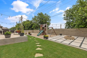  Photo 49