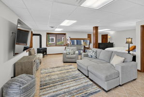  Photo 44