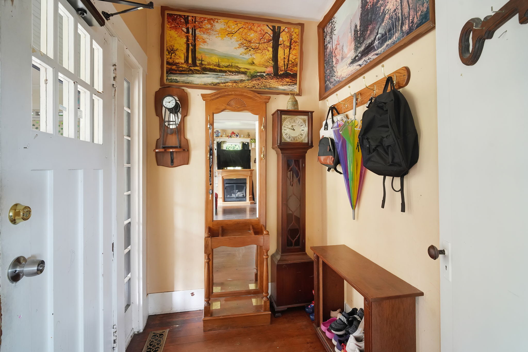  Photo 18