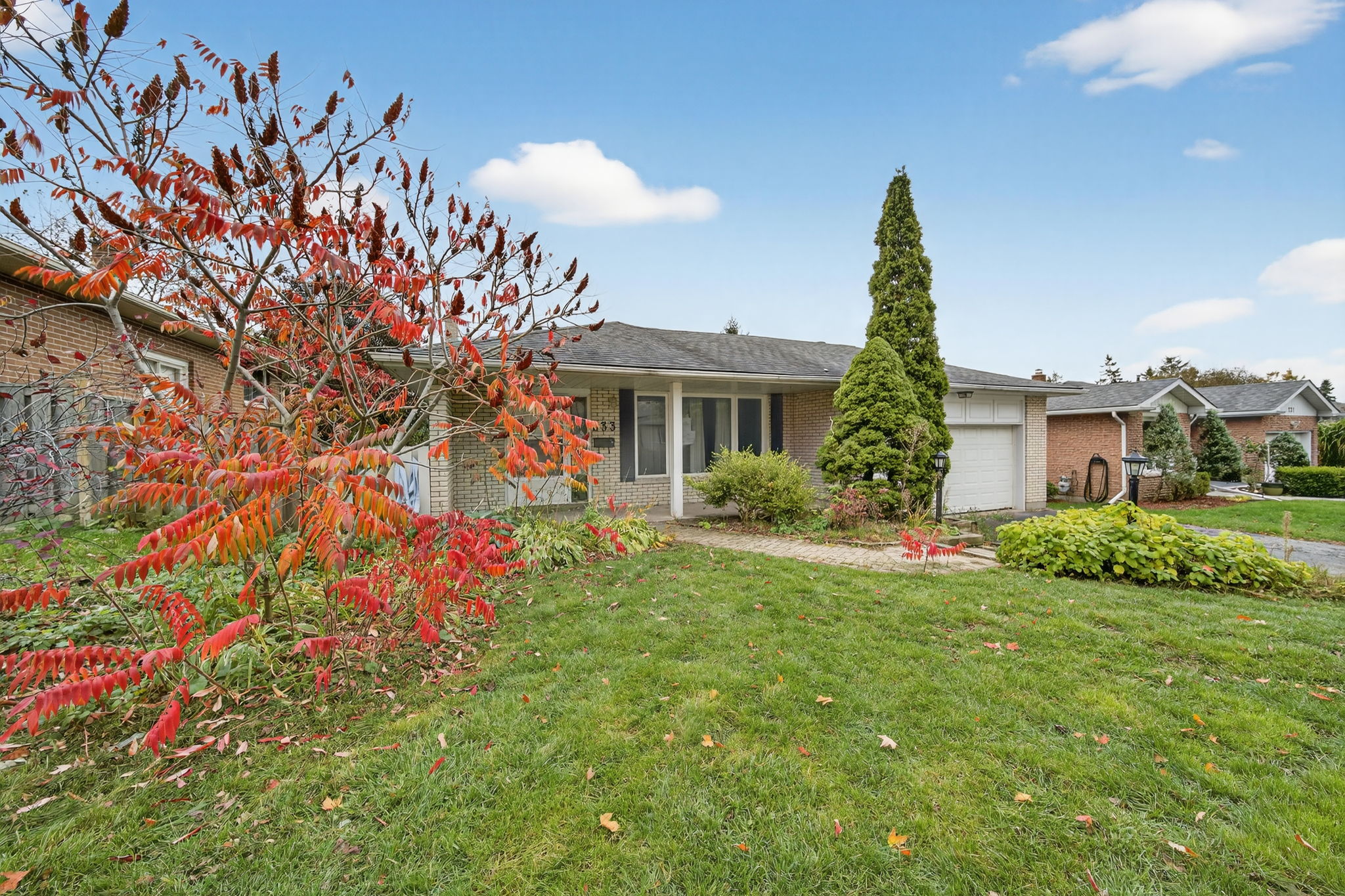 233 Rose St Barrie, ON L4M 2V3
