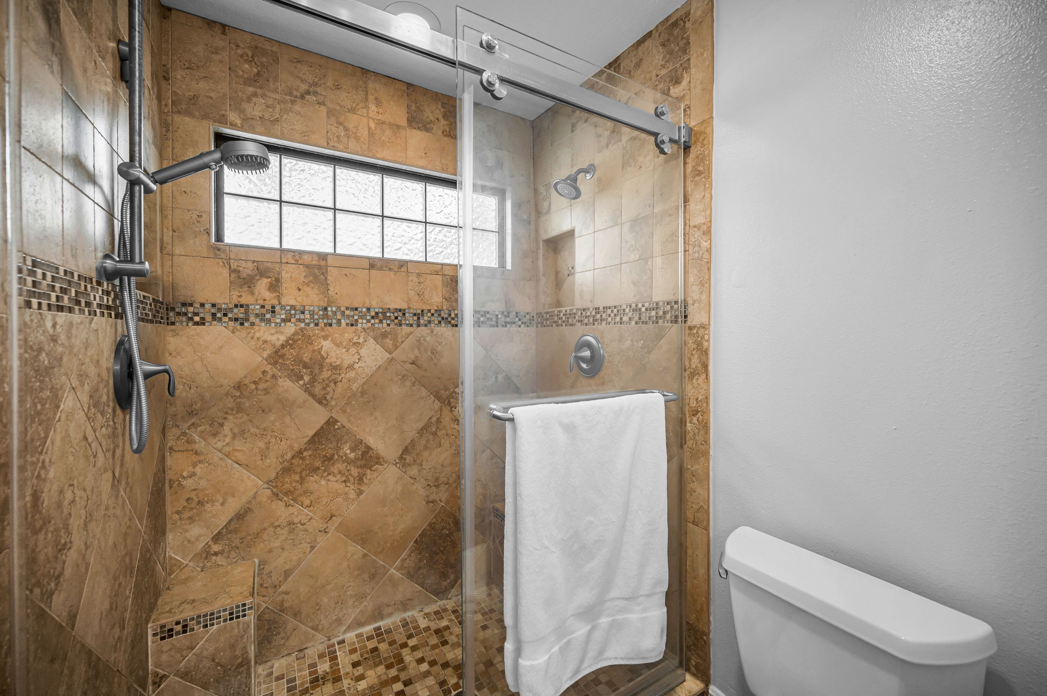 Primary Bathroom1b