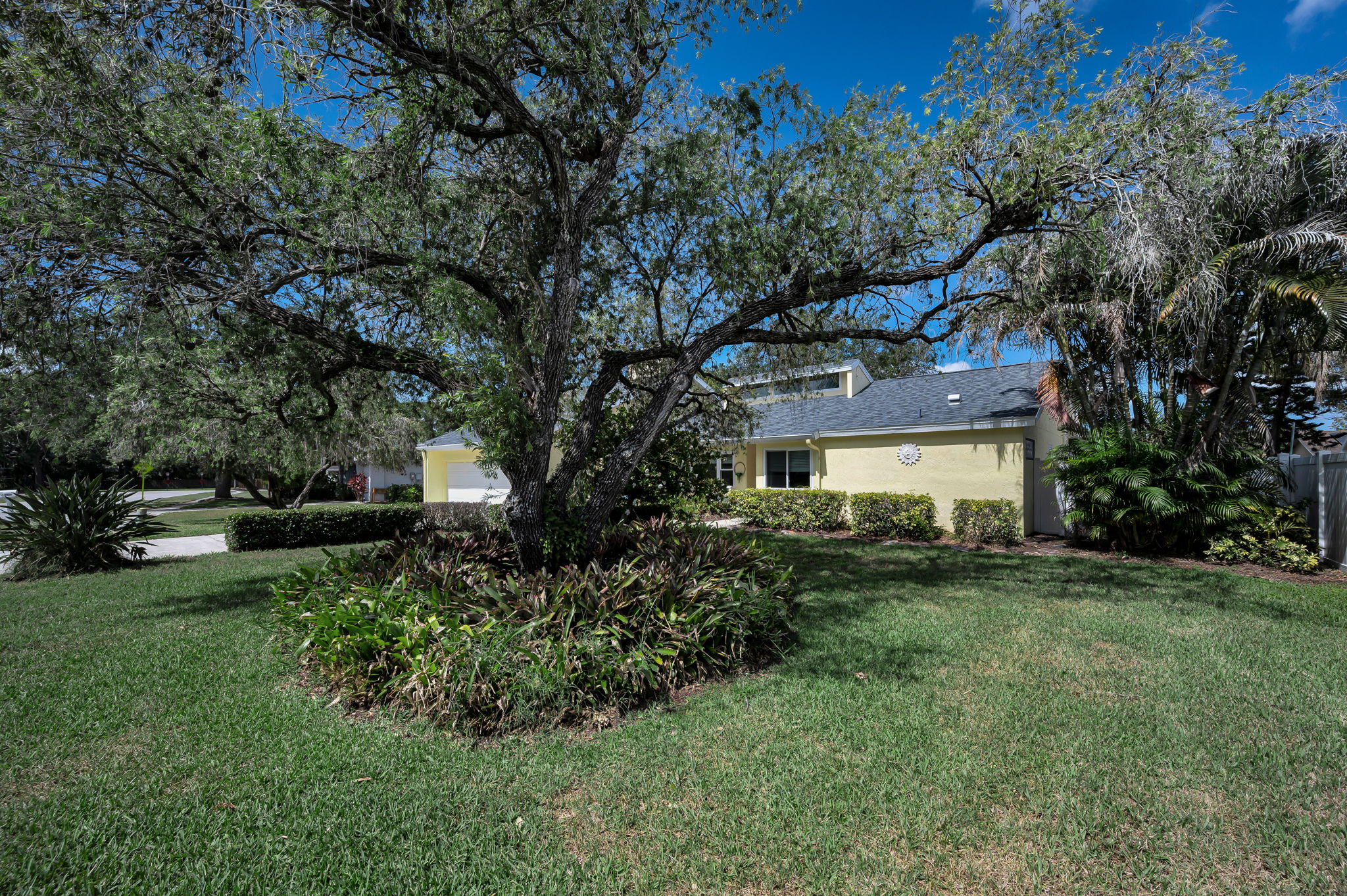 Front Exterior3