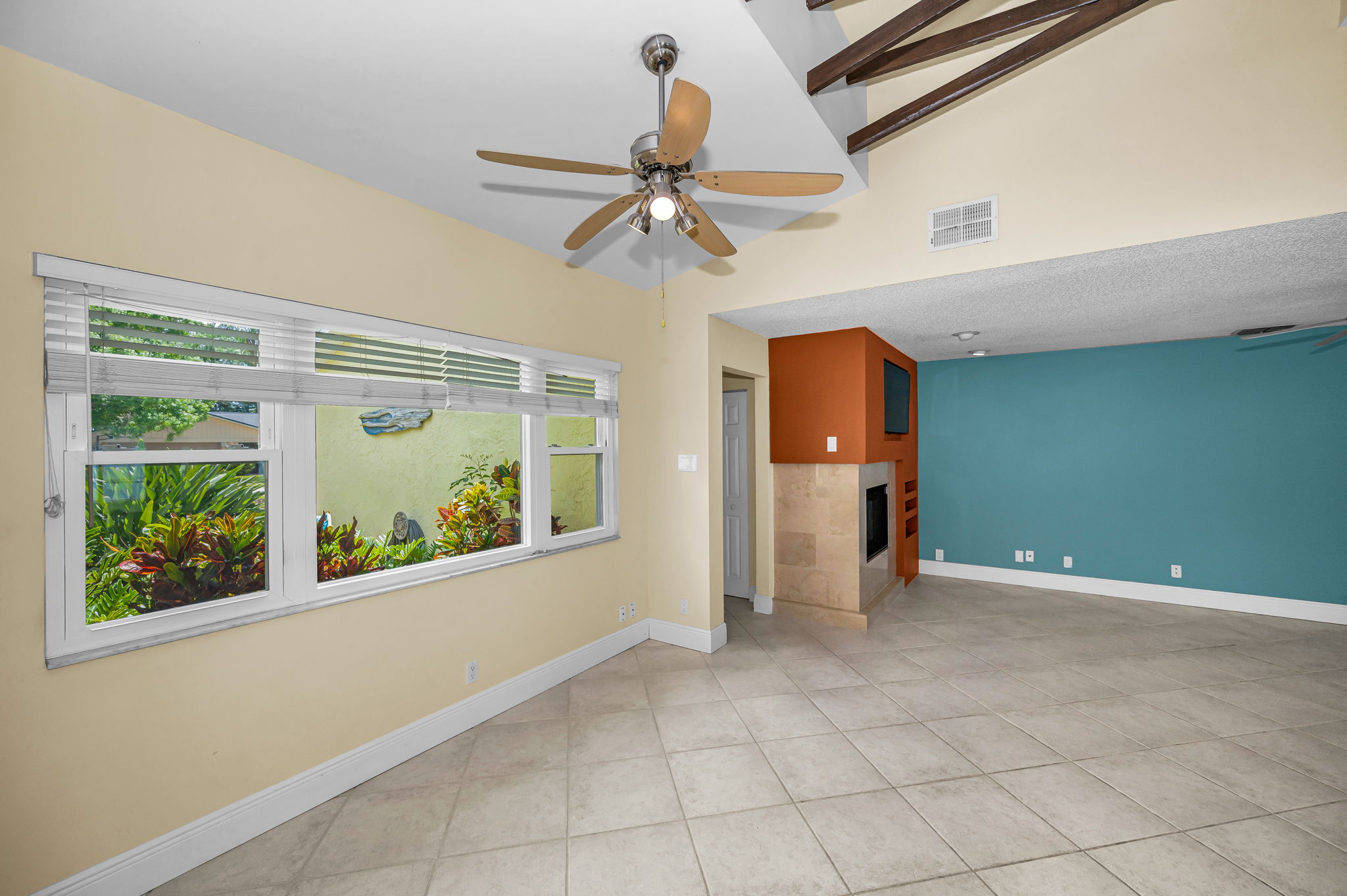 Dining Room3