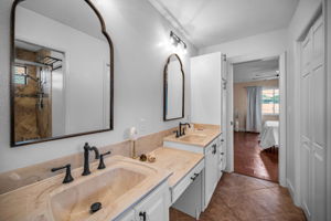 Primary Bathroom1c