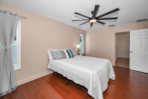 Primary Bedroom1b