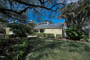 Front Exterior7