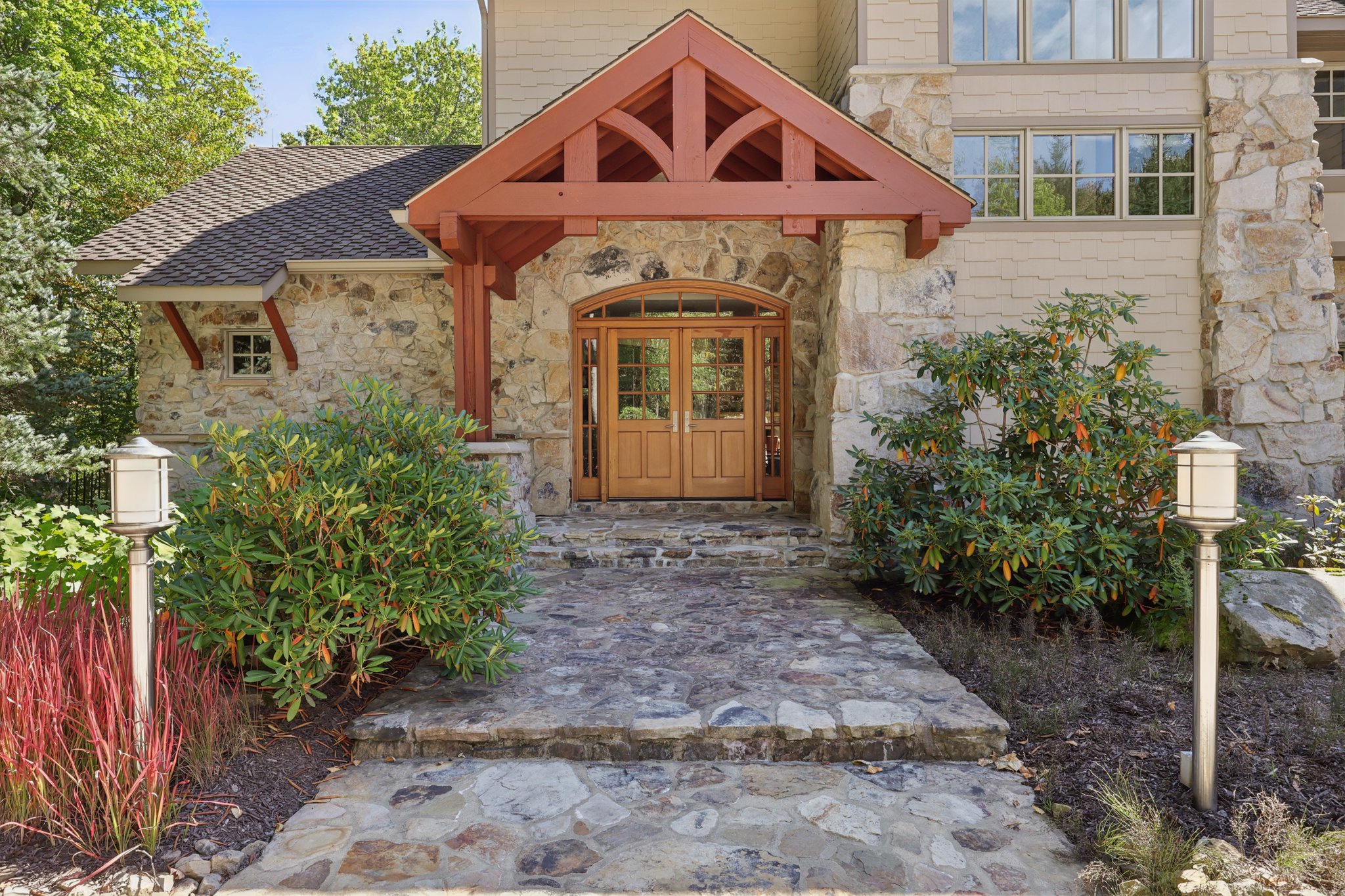 S Ridge Dr-S1209-006.jpg